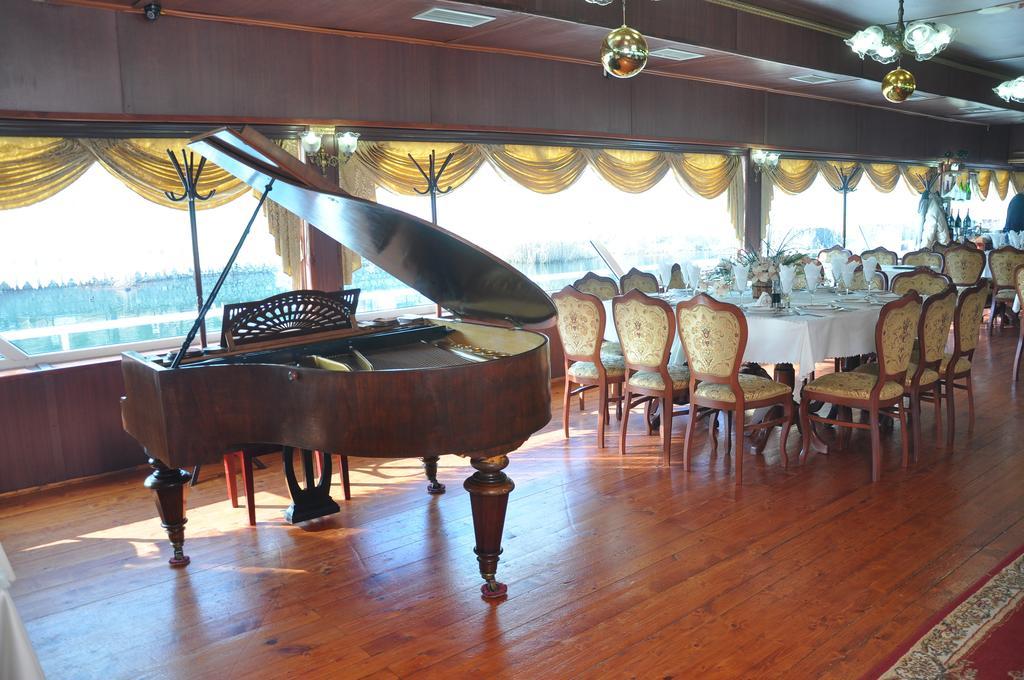 Hotel Brod Panini فيليس المظهر الخارجي الصورة